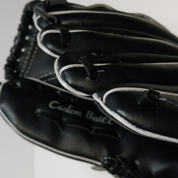 Black Baseball Glove - Picture 13 of 14